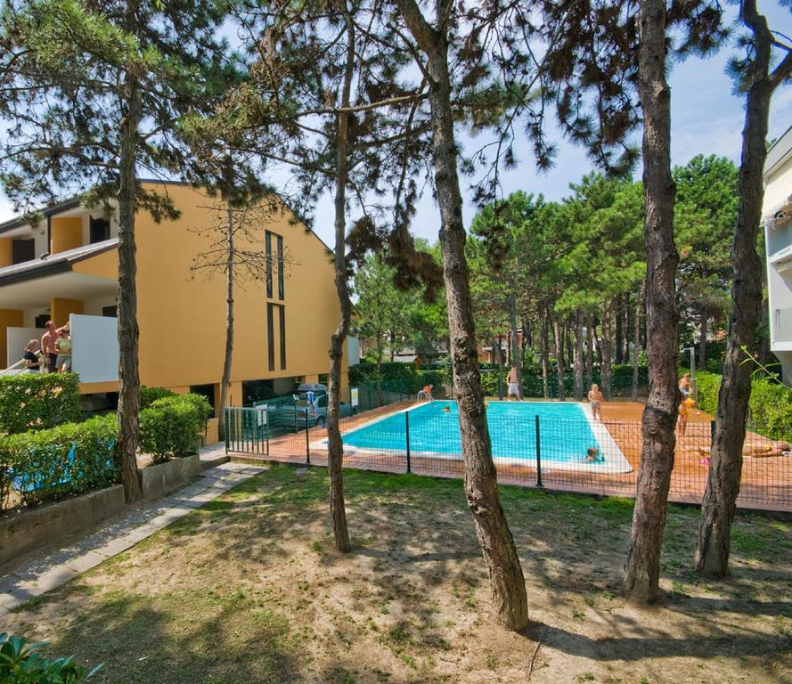 Residence Cinzia Pool Bibione Ngoại thất bức ảnh