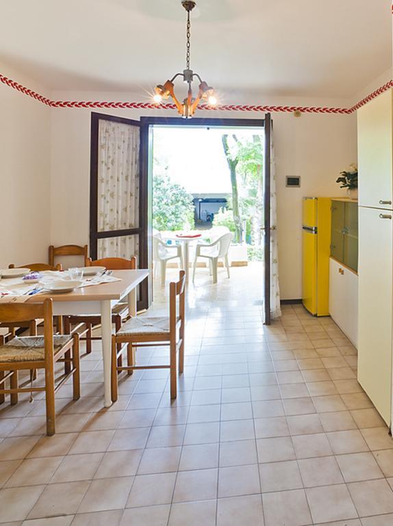 Residence Cinzia Pool Bibione Ngoại thất bức ảnh