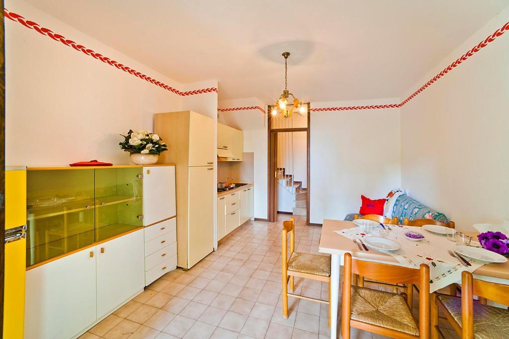 Residence Cinzia Pool Bibione Phòng bức ảnh